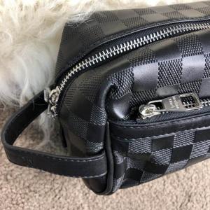 Фото Сумки Toilet Pouch Louis Vuitton Ambler Damier Infini