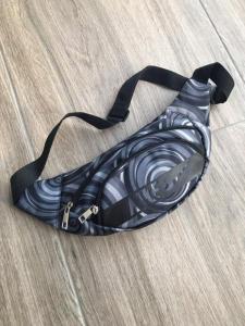 Фото Сумки Поясная сумка Nike принт серый