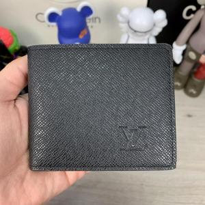 Фото Сумки Бумажник Louis Vuitton Florin Taiga
