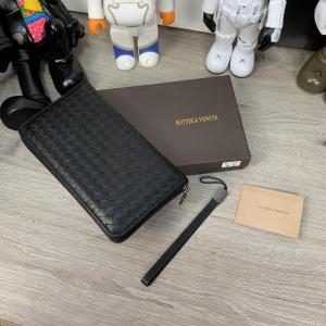 Фото Сумки Органайзер Bottega Veneta Zippy In Nero