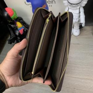 Фото Сумки Бумажник Louis Vuitton Zippy Vertical Damier Ebene