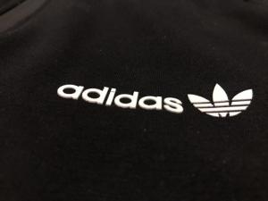 Фото Одежда Олимпа Adidas черная с белым лампасом