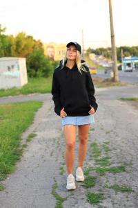 Фото Одежда Женская толстовка худи черная