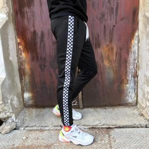 Фото Одежда Штаны с лампасом Шахматка в стиле Vans