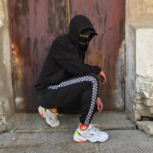 Фото Одежда Штаны с лампасом Шахматка в стиле Vans