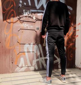 Фото Одежда Спортивные штаны в стиле Adidas Three line черные
