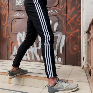Фото Одежда Спортивные штаны в стиле Adidas Three line черные