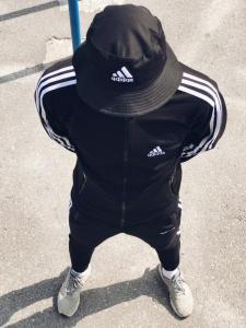 Фото Одежда Олимпийка мужская в стиле Adidas Round черная