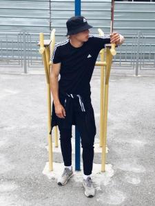 Фото Одежда Олимпийка мужская в стиле Adidas Round черная