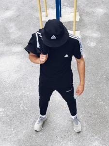 Фото Одежда Олимпийка мужская в стиле Adidas Round черная