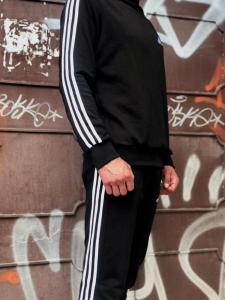 Фото Одежда Свитшот в стиле Adidas Badge черный