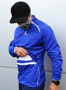 Фото Одежда Анорак (ветровка) Jordan синий