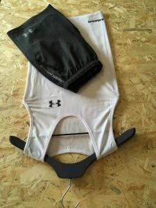 Фото Одежда Летний спортивный комплект(шорты и Майка) Under Armour Gray/White