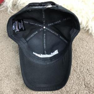 Фото Аксессуары Baseball Hat Balenciaga 2018 Black