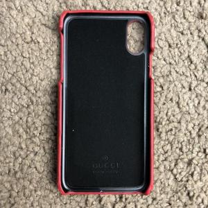 Фото Аксессуары Gucci iPhone X Case Future Red