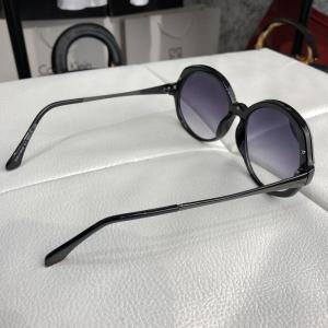Фото Аксессуары Miu Miu Sunglasses Round Reveal Black