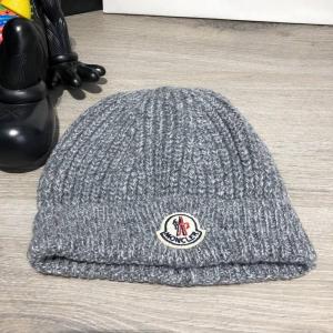 Фото Аксессуары Moncler Winter Hat Tuft Knitted Gray