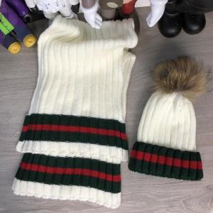 Фото Аксессуары Gucci Winter Hat Knitted Pompon and Scarf Web Milky