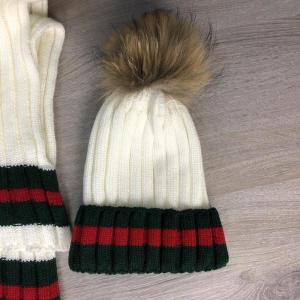 Фото Аксессуары Gucci Winter Hat Knitted Pompon and Scarf Web Milky