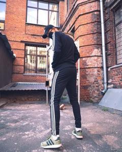 Фото Одежда Олимпийка УТЕПЛЕННАЯ мужская в стиле Adidas Round черная