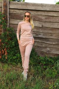 Фото Одежда Женский костюм персик Ангора