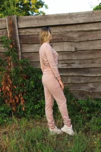 Фото Одежда Женский костюм персик Ангора