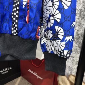 Фото Одежда Gucci Flora Tiger Print Silk Bomber Jacket Blue