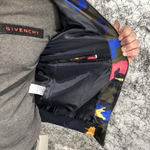 Фото Одежда Valentino Bomber Jacket VLTN Camo