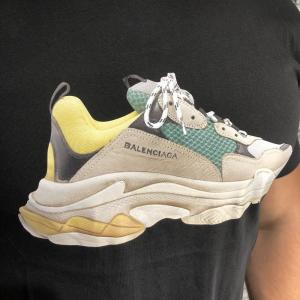 Фото Одежда Balenciaga T-Shirt Triple S Trainers Black