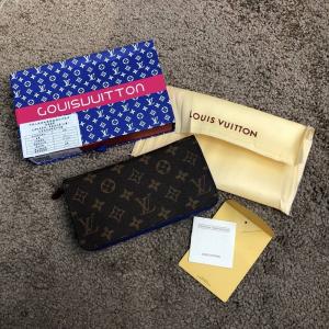 Фото Сумки Бумажник Louis Vuitton Zip Around Monogram Pacific Classic/Blue