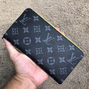 Фото Сумки Бумажник Louis Vuitton Zip Around Monogram Eclipse Pacific Yellow