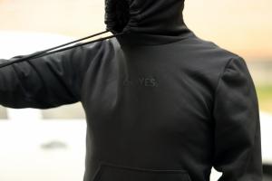 Фото Одежда Утепленная толстовка черная с черным OH, YES.