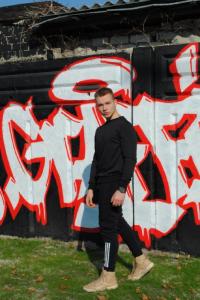 Фото  Штаны утеплённые чёрные с рефлективными лампасами Adidas