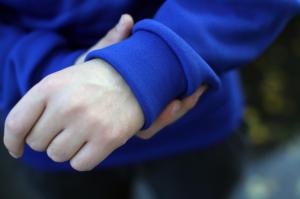 Фото Одежда Утепленная толстовка синего цвета