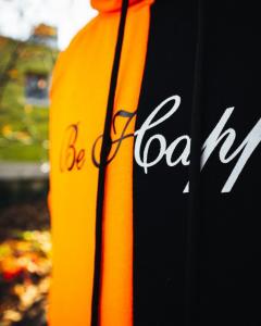 Фото Одежда Двухцветный худи Be Happy черно-оранжевый