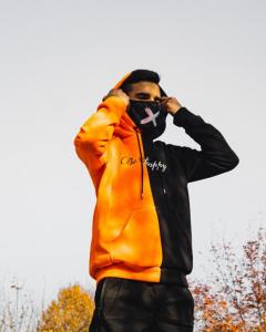 Фото Одежда Двухцветный худи Be Happy черно-оранжевый