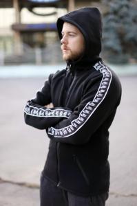 Фото Одежда Зимняя кофта с капюшоном Nike черная с черным лампасом