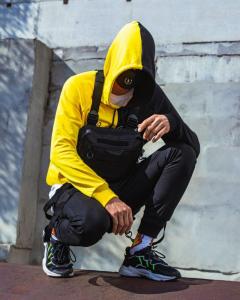 Фото Одежда Двуцветный худи Be Happy черно-желтый