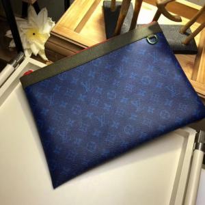 Фото Сумки Louis Vuitton Pochette Voyage MM Monogram Pacific Blue/Red