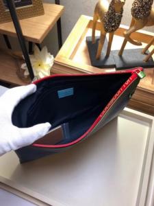 Фото Сумки Louis Vuitton Pochette Voyage MM Monogram Pacific Blue/Red