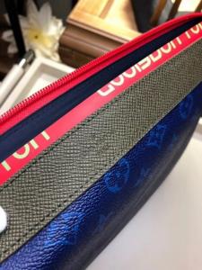 Фото Сумки Louis Vuitton Pochette Voyage MM Monogram Pacific Blue/Red