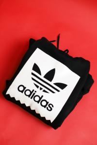 Фото Одежда Толстовка утепленная Adidas черная с белым