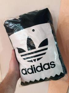 Фото Одежда Толстовка утепленная Adidas черная с белым