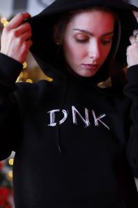 Фото Одежда Зимняя толстовка черная DNK - маркер