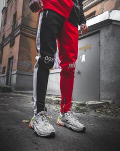 Фото Одежда Теплые спортивные штаны Joker черно-красные