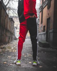 Фото Одежда Теплые спортивные штаны Joker черно-красные