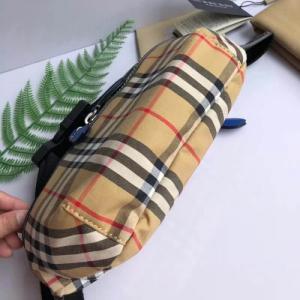Фото Сумки Burberry Medium Vintage Check Bonded Cotton Bum Bag