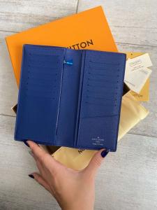 Фото Сумки Бумажник Louis Vuitton Brazza Cobalt Monogram Pacific