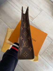 Фото Сумки Клатч Louis Vuitton Pochette Voyage MM Monogram Pacific