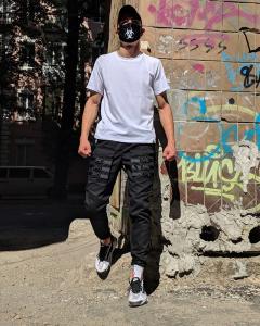 Фото Одежда Брюки карго мужские Пушка Огонь Fasten черные